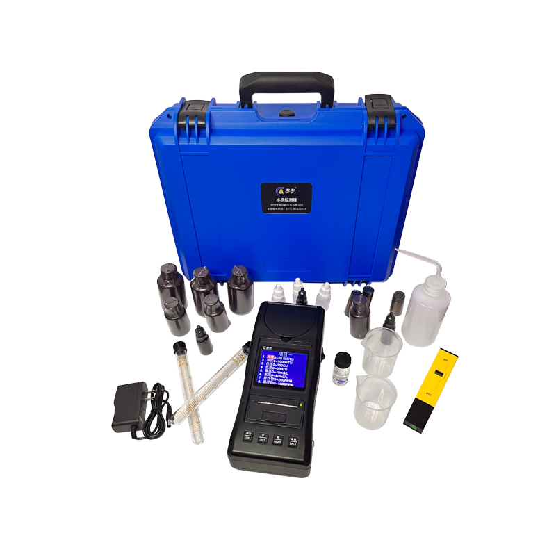 多參數(shù)水質監(jiān)測儀產(chǎn)品展示